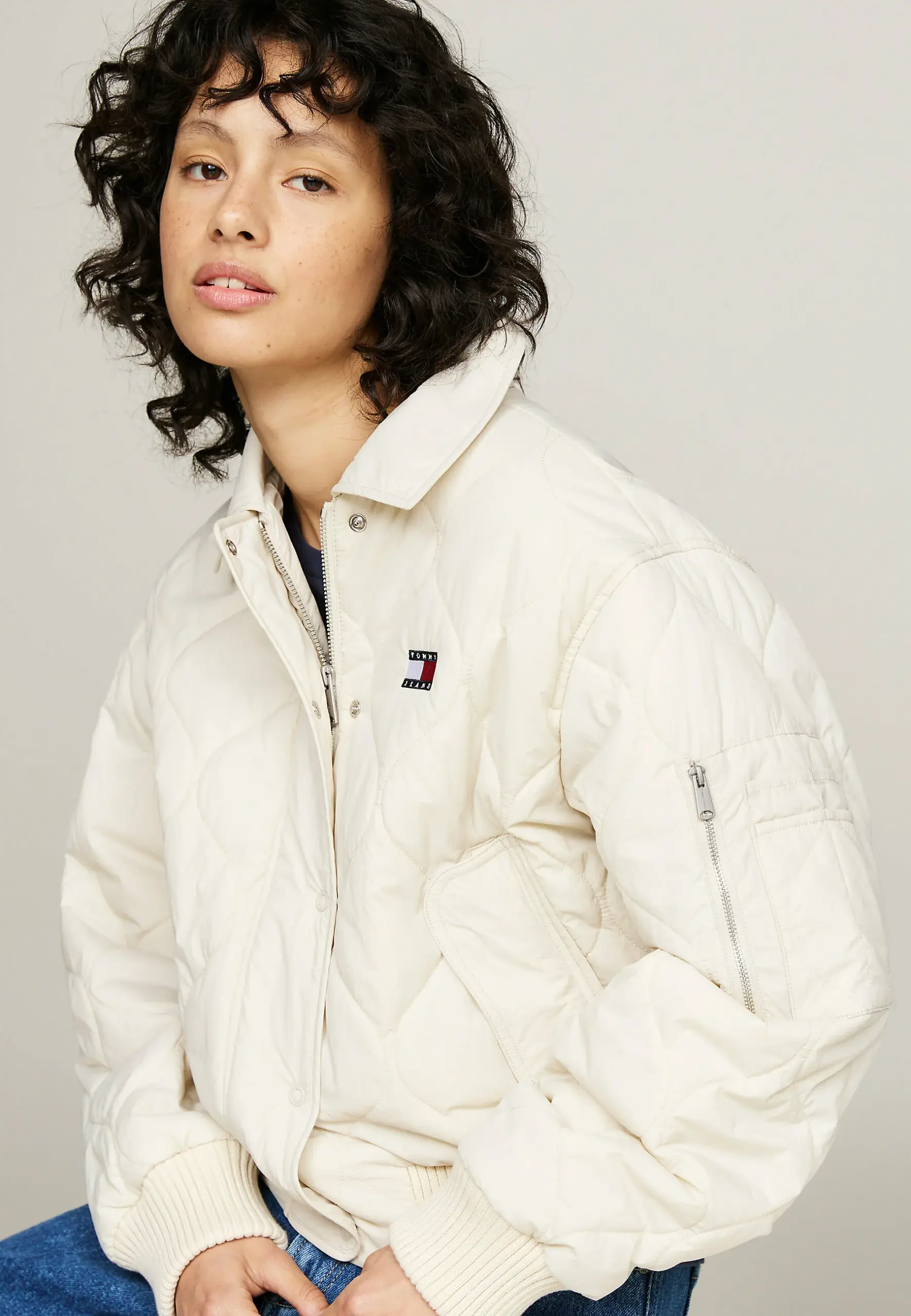 Tommy Jeans vandeniui atsparus švarkas tommy jeans vandeniui atsparus švarkas