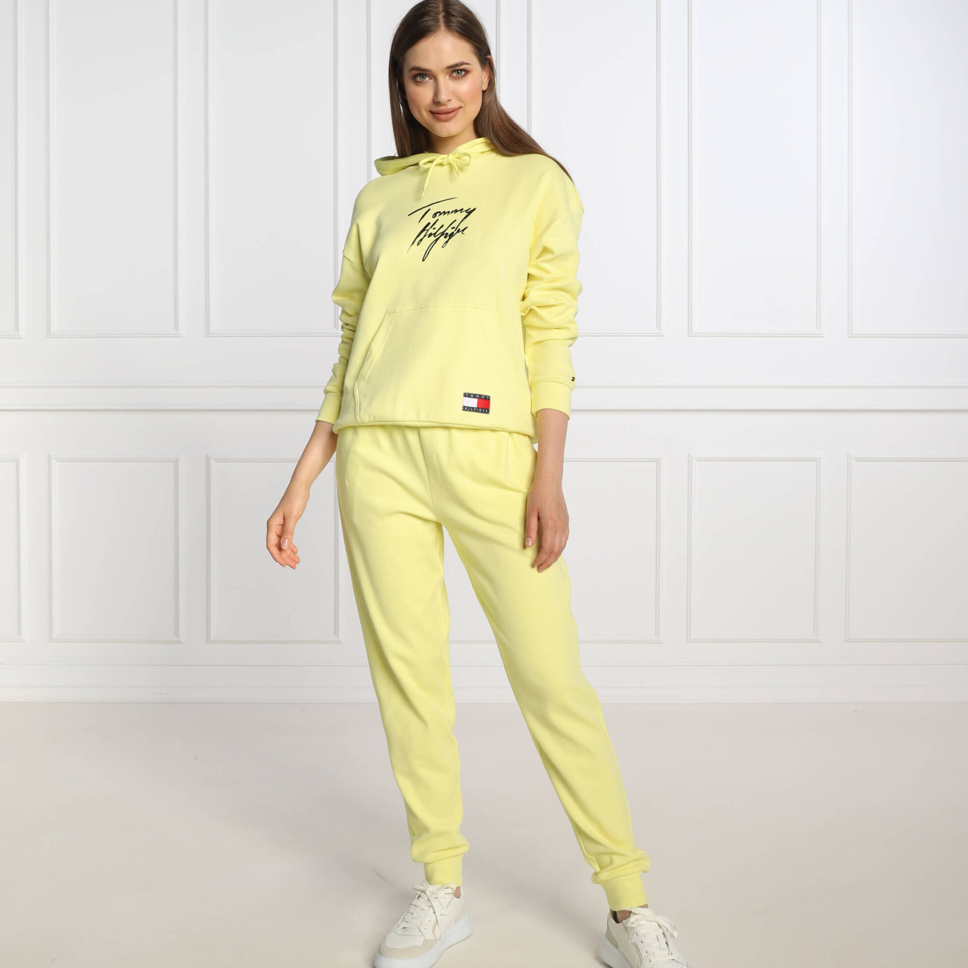 tommy hilfiger sportinis dzemperis su gobtuvu geltonas