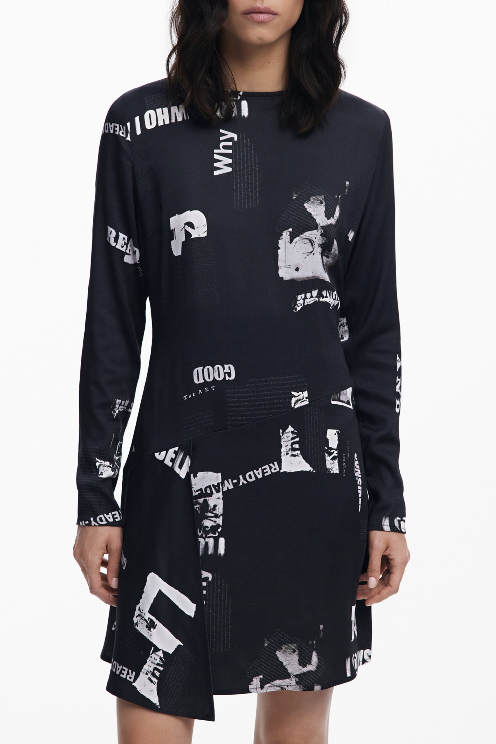 DESIGUAL trumpa moteriška suknelė, juoda DESIGUAL trumpa moteriška suknelė, juoda