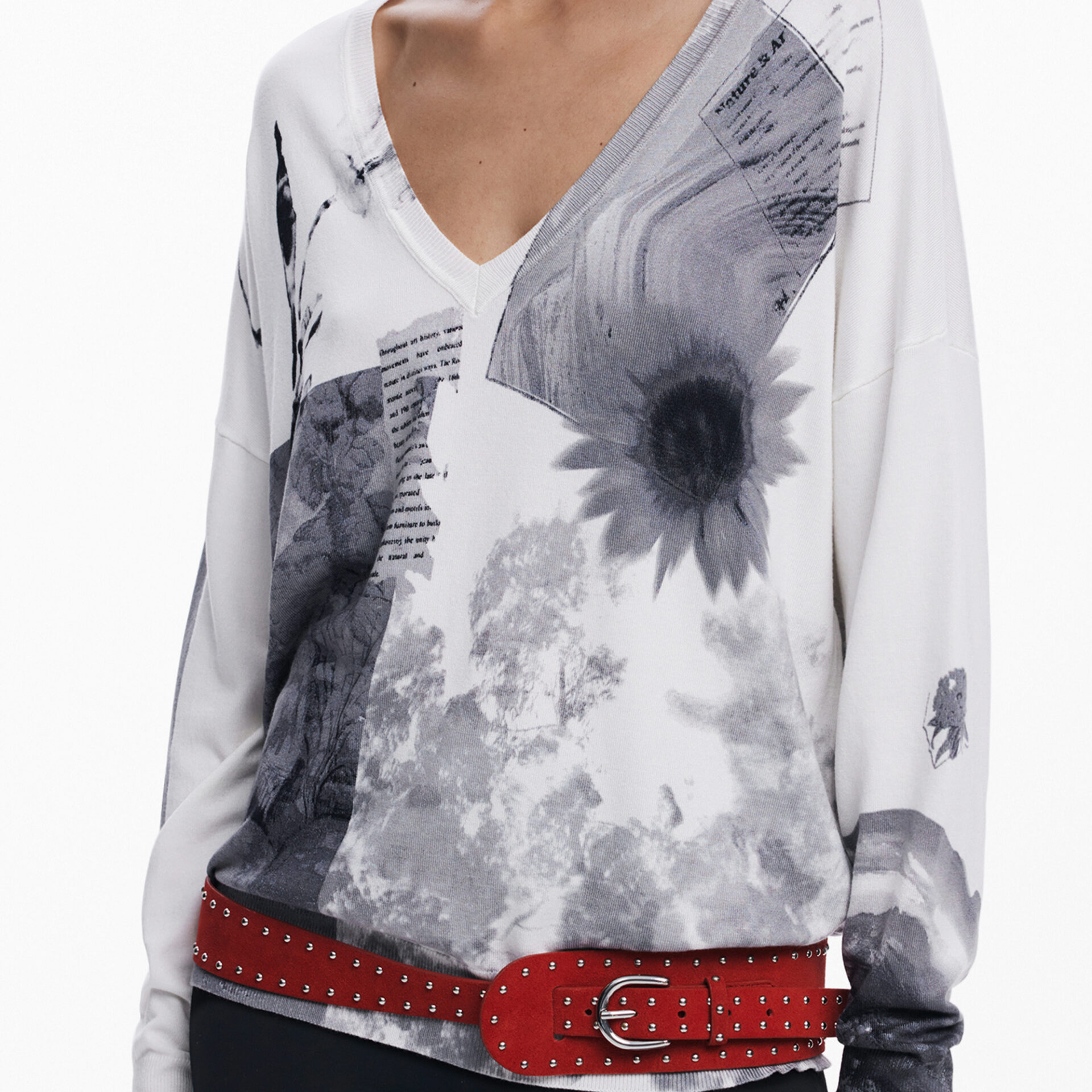 DESIGUAL WOMEN'S WHITE SWEATER